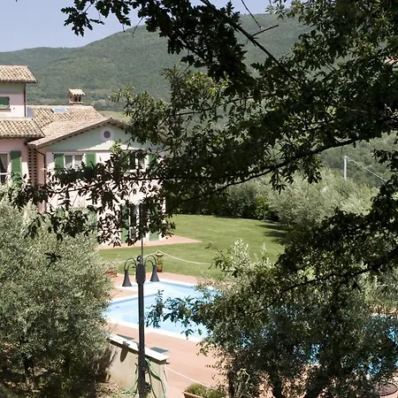 Relax Cottage Фермерский дом Valtopina